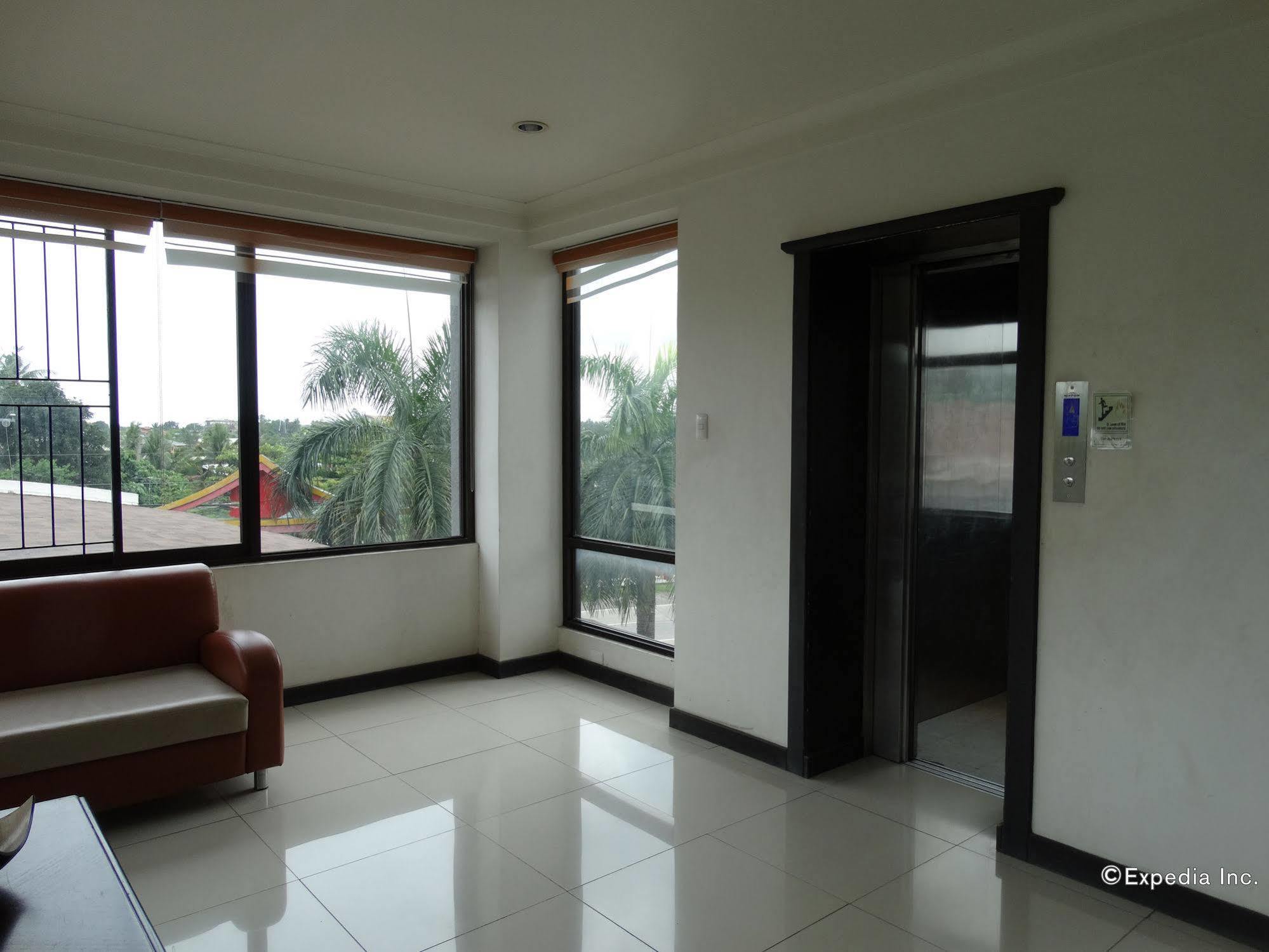 Djapanese Tunnel Family Resort Davao Екстер'єр фото