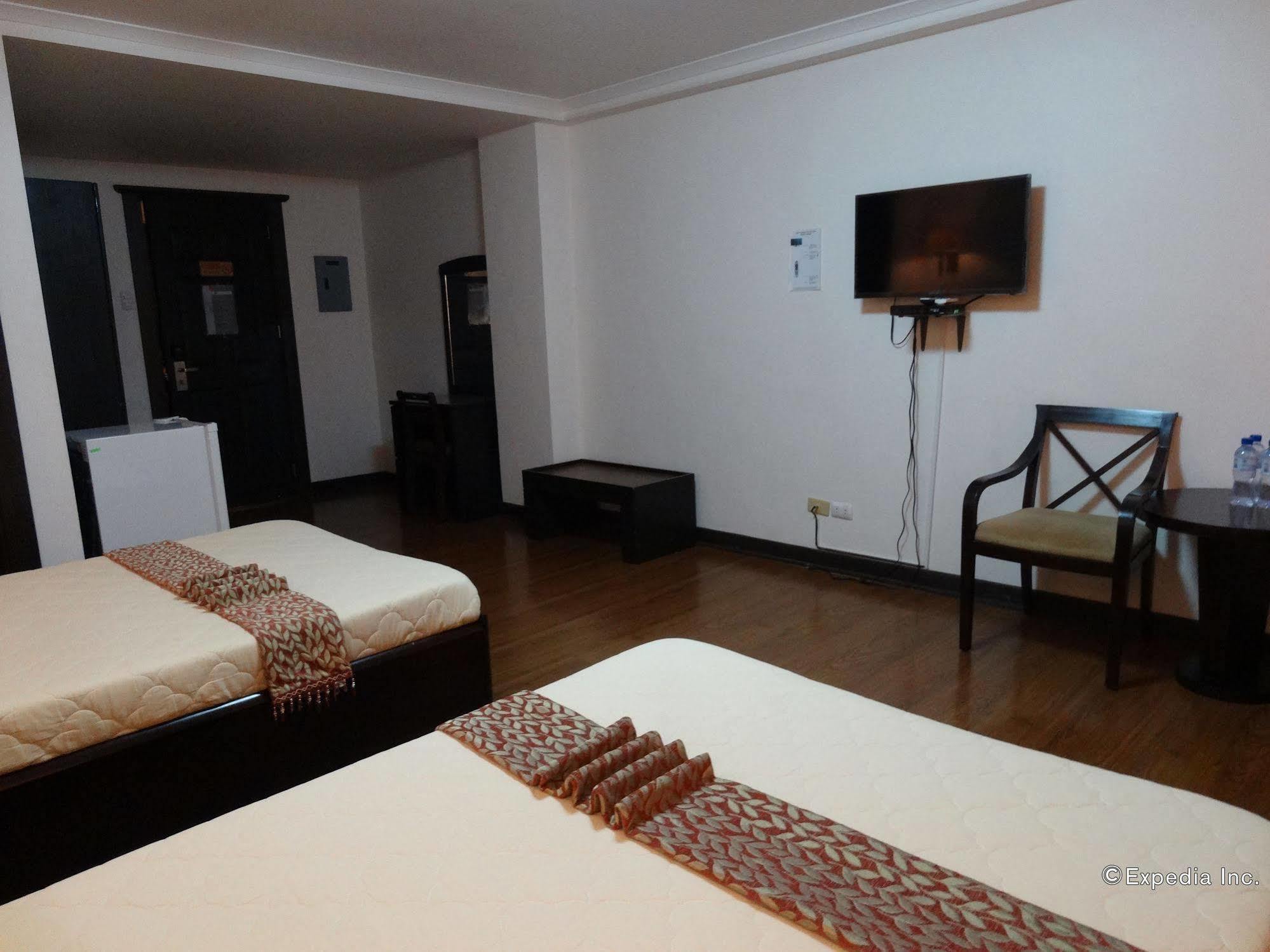 Djapanese Tunnel Family Resort Davao Екстер'єр фото