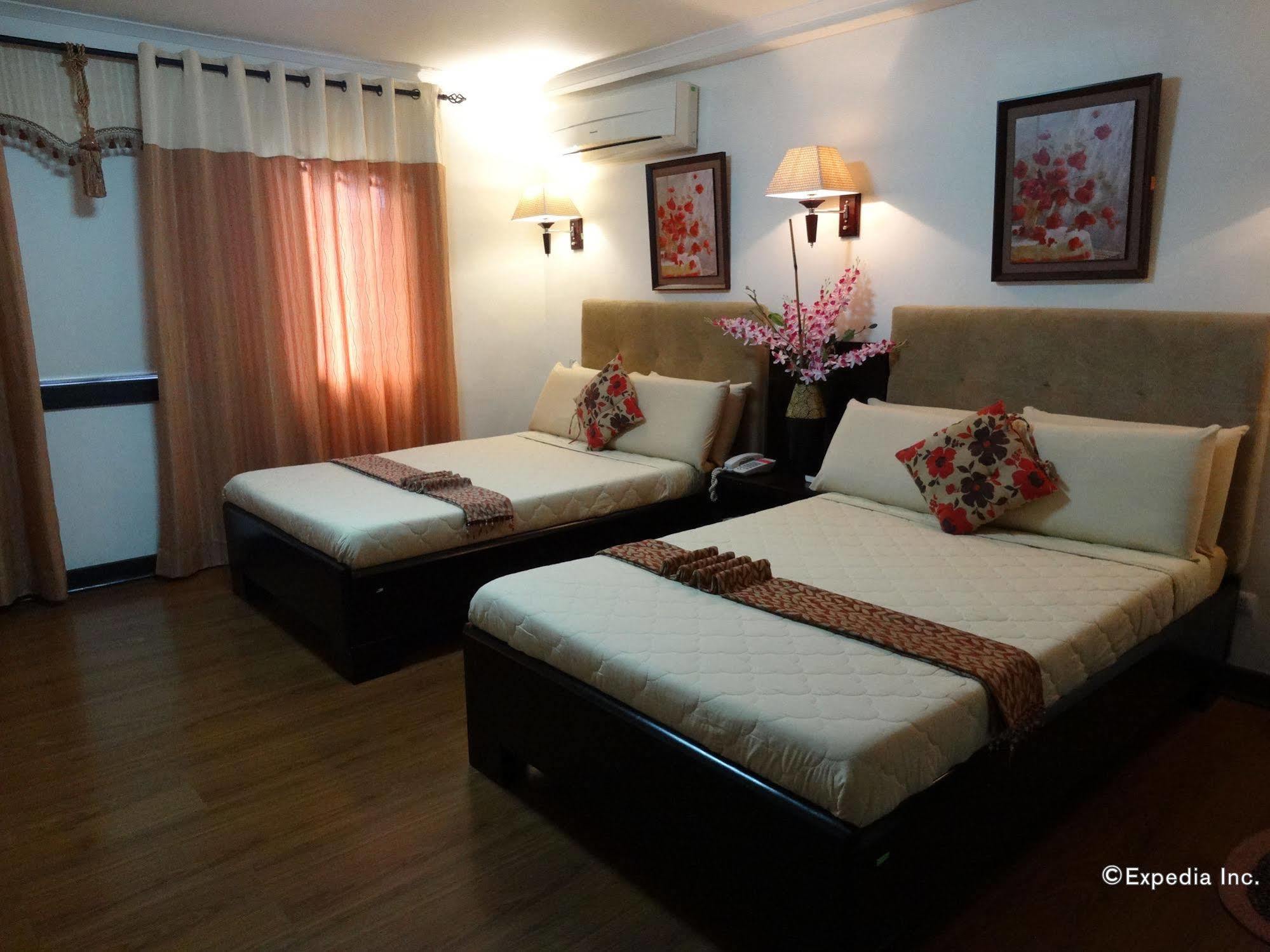 Djapanese Tunnel Family Resort Davao Екстер'єр фото