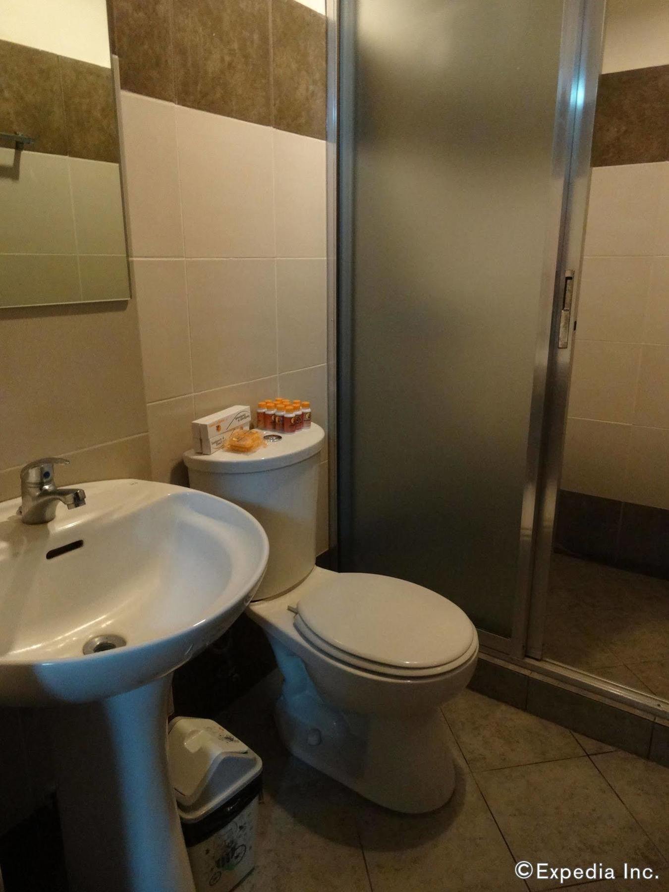 Djapanese Tunnel Family Resort Davao Екстер'єр фото