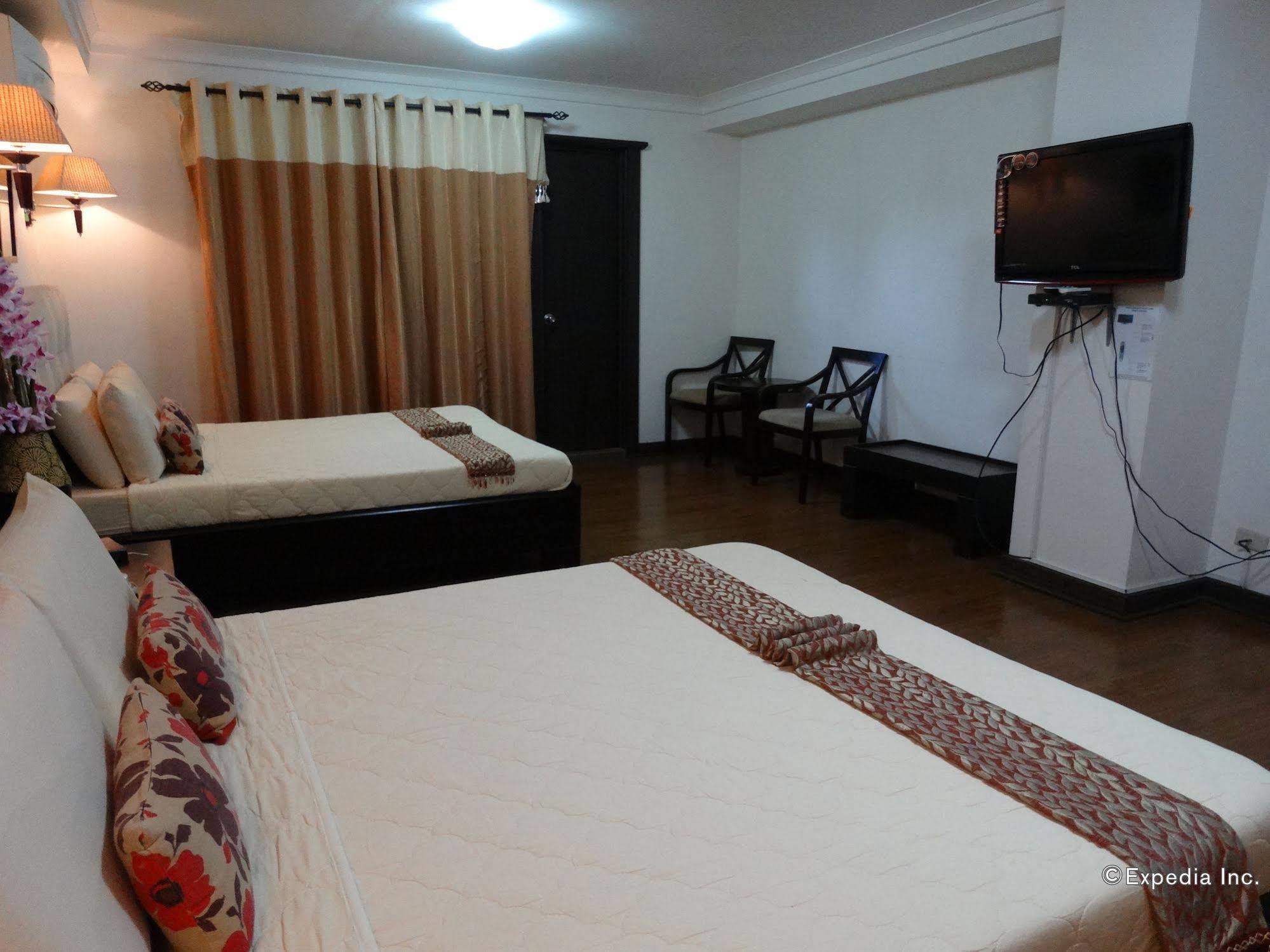 Djapanese Tunnel Family Resort Davao Екстер'єр фото