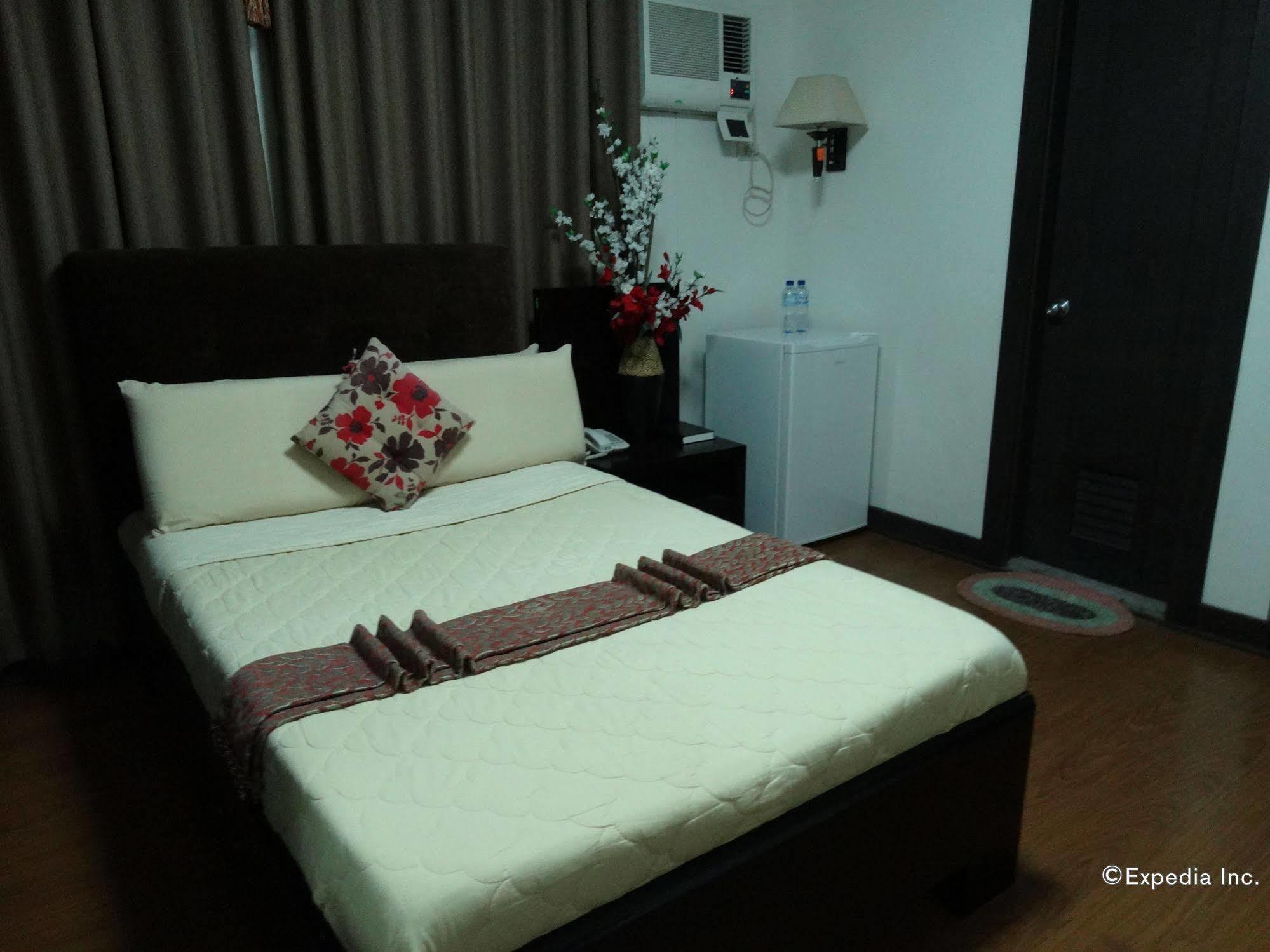 Djapanese Tunnel Family Resort Davao Екстер'єр фото
